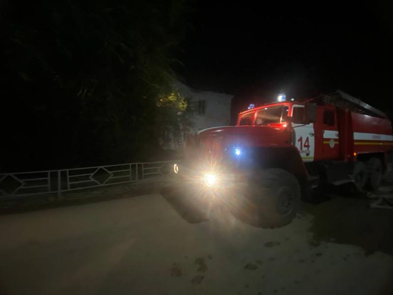 В Самарской области пожар в заброшке ликвидировали за 10 минут