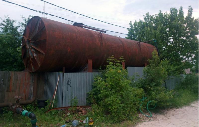 В Самарской области мужчину с ожогами вытащили из цистерны на 5-метровой высоте