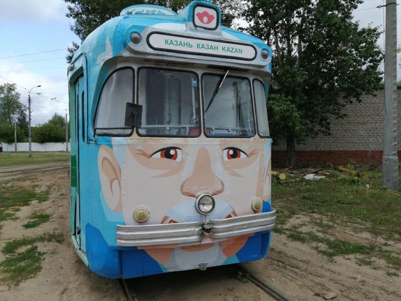 В Казани от ж/д вокзала до речного порта запустили раритетный трамвай