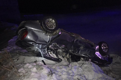 В Самарской области молодой водитель без прав вылетел с дороги и перевернулся