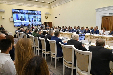 Дмитрий Азаров провел второе заседание областного оргкомитета на тему празднования Дня Победы