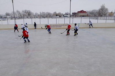 Ледовые площадки залиты во всех селах Приволжского района 