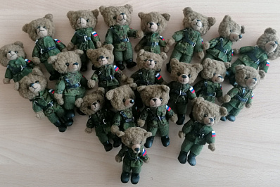 В зону СВО отправилась "рота" сибирских мишек-талисманов