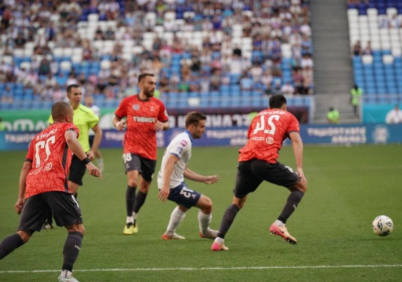 Областное дерби: "Крылья Советов" и "Акрон" сыграли вничью