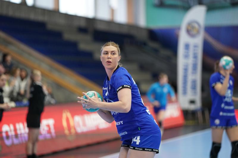 Гандбольная "Лада" готовится к плей-офф