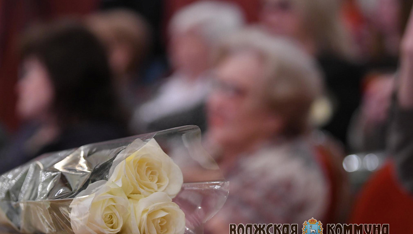 8 марта в истории и архиве "ВК"