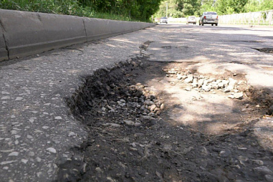 Хотят новую дорогу: в Самаре местные власти встретились с жителями ЖК на Московском шоссе