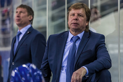 Анатолий Емелин будет тренировать нападающих на Дальнем Востоке 