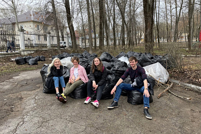 В Жигулевске "прихорашивали" территорию Больничного парка для включения в проект благоустройства
