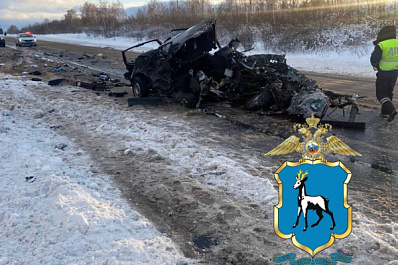 В Самарской области в ДТП с грузовиком погиб водитель "Нивы"