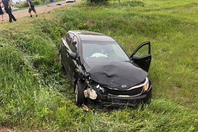 Обе улетели в кювет: две автоледи на иномарках столкнулись под Самарой