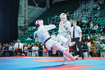 В Самаре выступили каратисты из 23 регионов