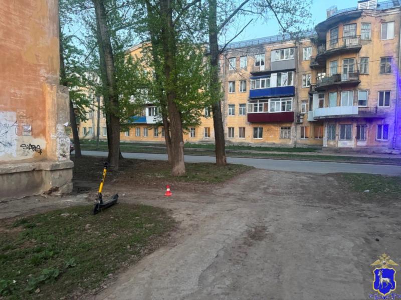 В Самаре парень на самокате отправил пешехода в больницу