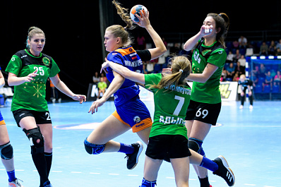 Тольяттинские гандболистки обыграли команду из Майкопа