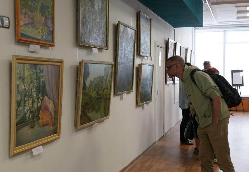        В Самаре открылась выставка художников из Похвистнева Виктора и Людмилы Столоповых