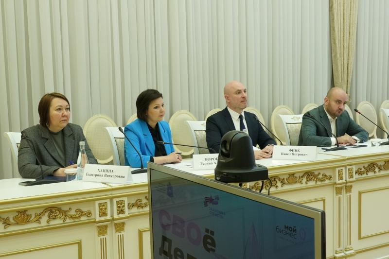 Выпускники программы "СВОе Дело. Самарская область" презентовали Вячеславу Федорищеву свои бизнес-идеи