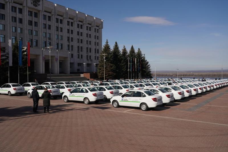 87 новых LADA Granta пополнили автопарк медучреждений региона