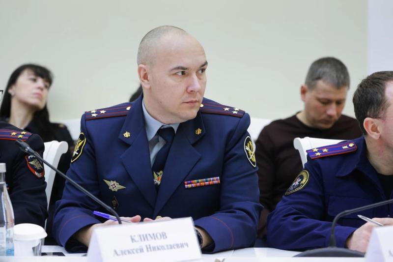 Вячеслав Федорищев обсудил с уполномоченным при Президенте РФ по правам ребенка Марией Львовой-Беловой вопросы защиты прав детей 