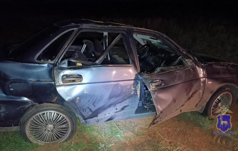 Пострадал пешеход: в Тольятти фура протаранила две легковушки на светофоре