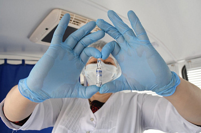 Медработники призывают защититься от COVID-19 с помощью прививки до наступления осени