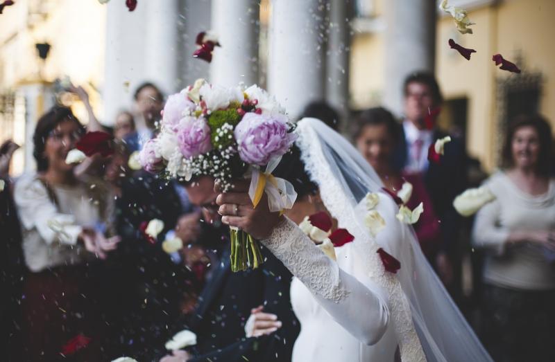 В России увеличилось число регистрируемых браков в 2021 году