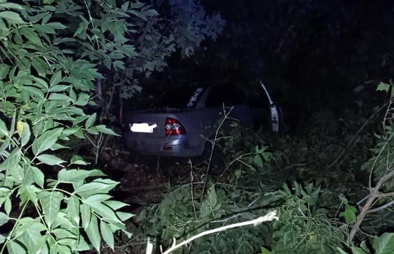 Подросток в больнице: ночью 30 августа в Самарской области "Приора" вылетела в кювет