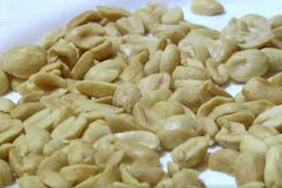 Жареный арахис с солью. Сохраняйте чек