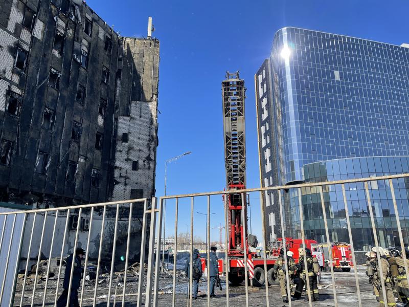 В Самаре потушен пожар на площади 400 кв. м в ТЦ "Скала", погибших и пострадавших нет