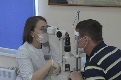 Самарские офтальмологи провели сложнейшую операцию пациенту из Тольятти