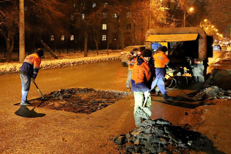 В Самаре проводят ямочный ремонт на ул. Елизарова и Алма-Атинской