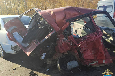В Самарской области 4 октября в ДТП на трассе погибло два человека