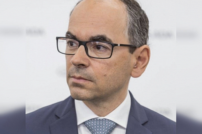 Дмитрий Азаров поздравил президента АО "АВТОВАЗ" Ива Каракатзаниса с днём рождения