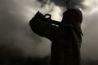 В Самаре 47 человек тушили воздушный компрессор на ул. Уральской