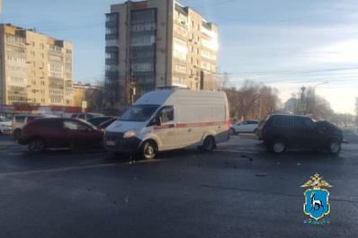 В Самаре 12 января столкнулись две легковушки