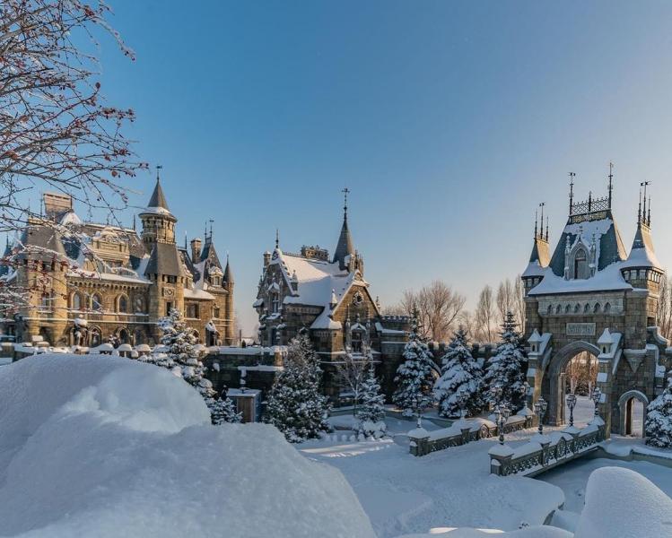 Фотосессия на фоне замка и дегустация сыров: стартует 8-й зимний пресс-тур проекта "Поехали!" 