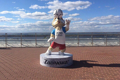 Скульптура Забиваки появилась на площади Славы в Самаре