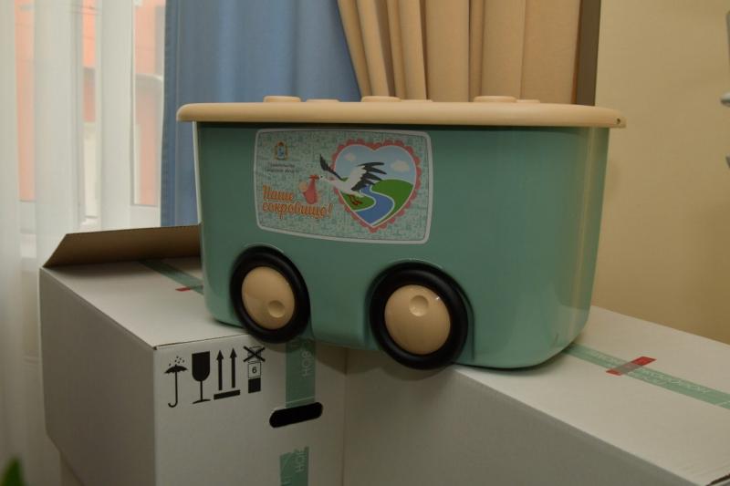 Тройное счастье: в Самаре одновременно состоялась выписка сразу двух тройняшек