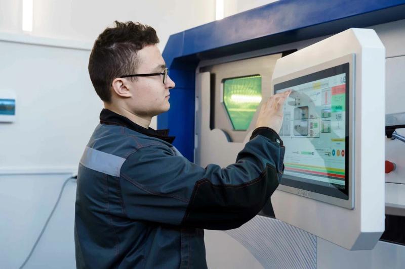 Более 500 млн рублей будет направлено на развитие Инжинирингового центра Самарского университета им. Королёва