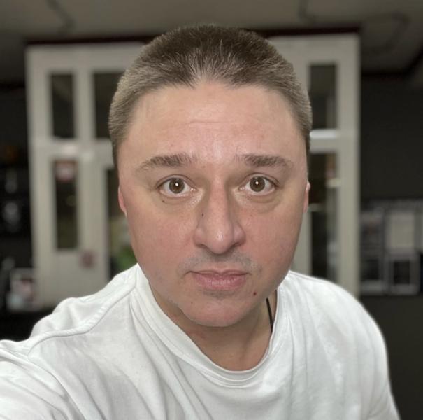 Уроженец Новокуйбышевска Максим Лагашкин сыграл главную роль в сериале "Неличная жизнь"