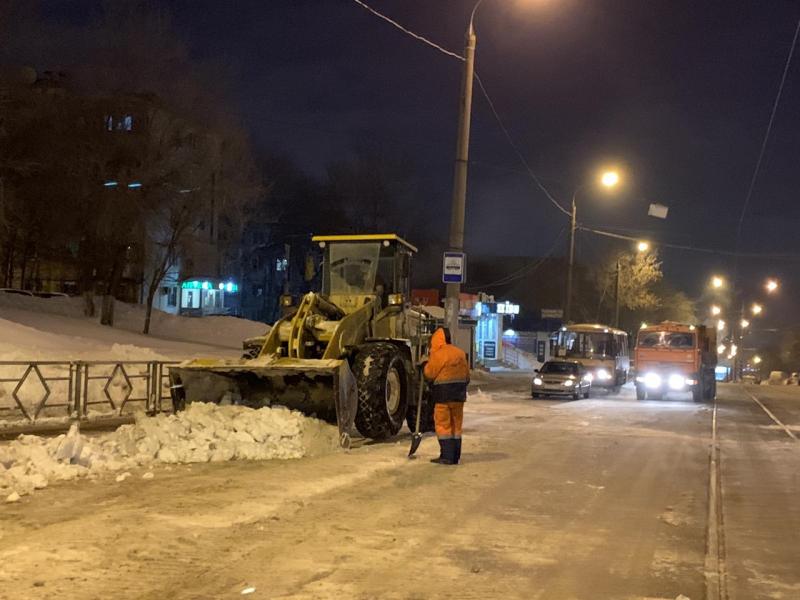 Самарцев просят убрать автомобили: где будут чистить снег в ночь с 27 на 28 февраля