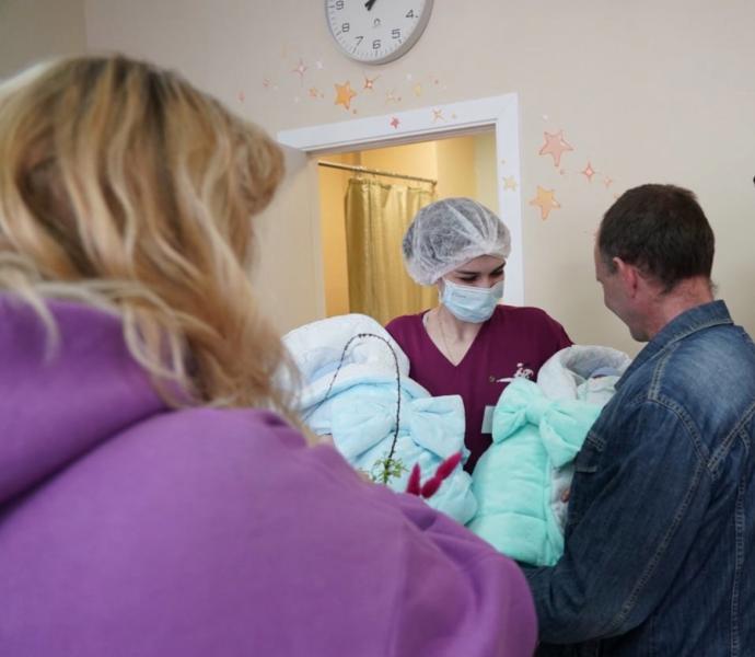 Владимир Путин: семья, где растут трое и больше детей, должна стать нормой