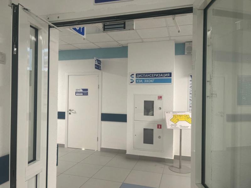 Симптом "лимонной корки": онколог рассказал, какие признаки могут указать на рак груди