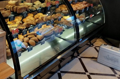 Телефон вместо пирожков: в Тольятти у сотрудницы пекарни украли мобильный