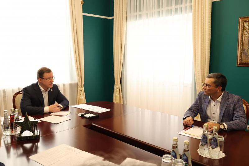 Губернатор Дмитрий Азаров провел встречу с Владимиром Гутеневым и Александром Паном