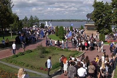 Студенты СамГТУ отметили 1 сентября на самарской набережной