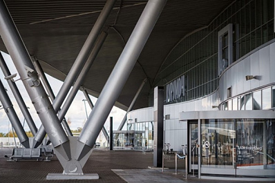 Мобильный медицинский пункт для тестирования на коронавирус открылся в самарском аэропорту