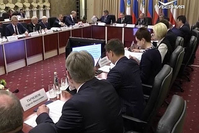 Дмитрий Азаров принял участие в выездном совещании Совбеза России в Саратове