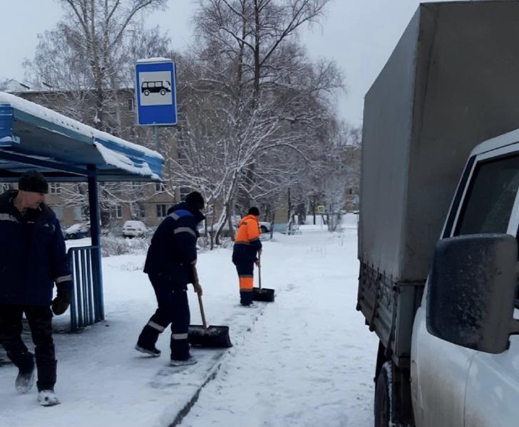 На благо жителей: в Жигулевске круглосуточно борются с последствиями снегопада