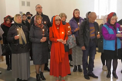 В Троице-Сергиевом храме прошло богослужение в память о погибших журналистах Самарской области