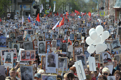 Более 200 тысяч человек прошли в "Бессмертном полку" в Самарской области